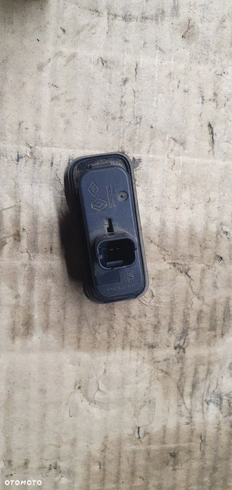 Klamka mikrostyk przycisk klapy bagażnika Renault Scenic II 8200076256B - 2