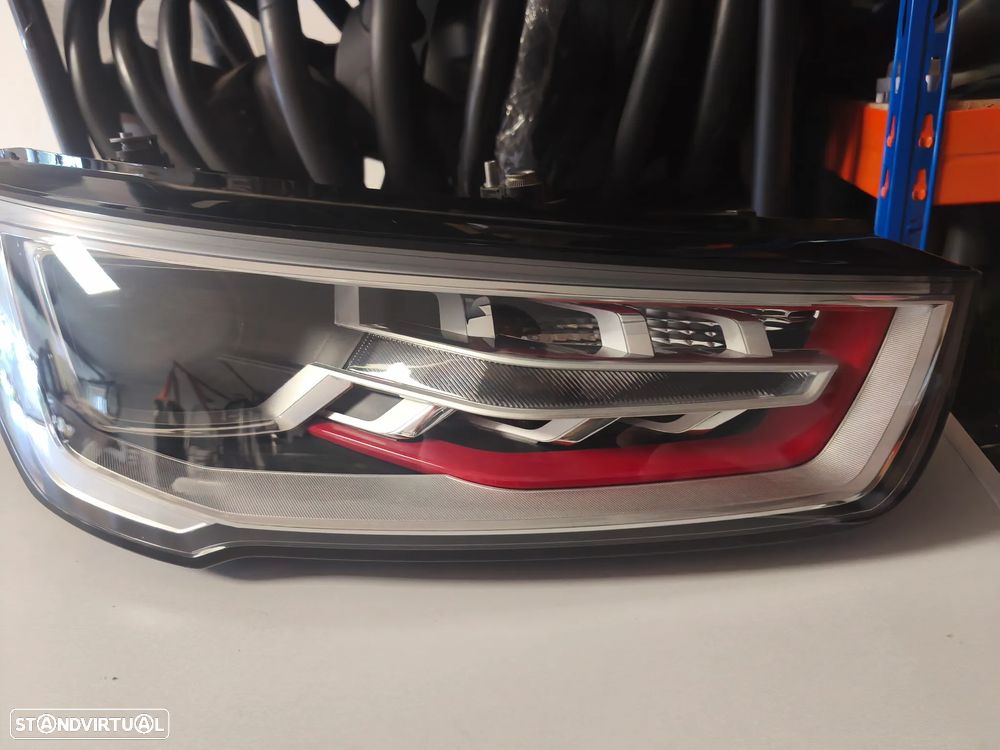 Farol direito bi-xenon Led Audi S1 -8XA941006B - 2