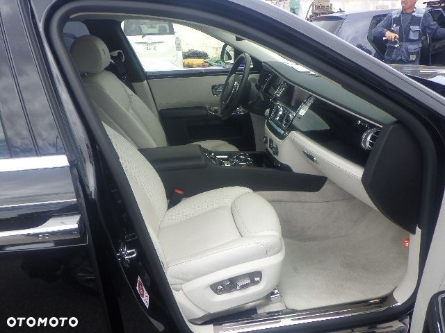 Rolls-Royce Ghost Standard - 34