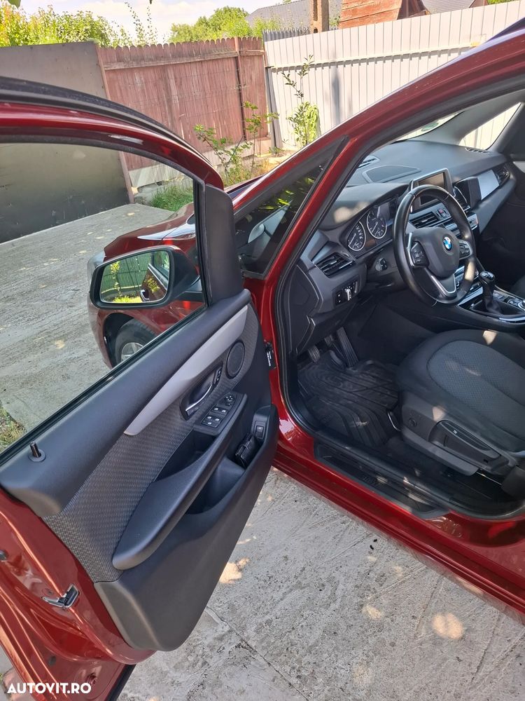 BMW Seria 2 218d Advantage - 34
