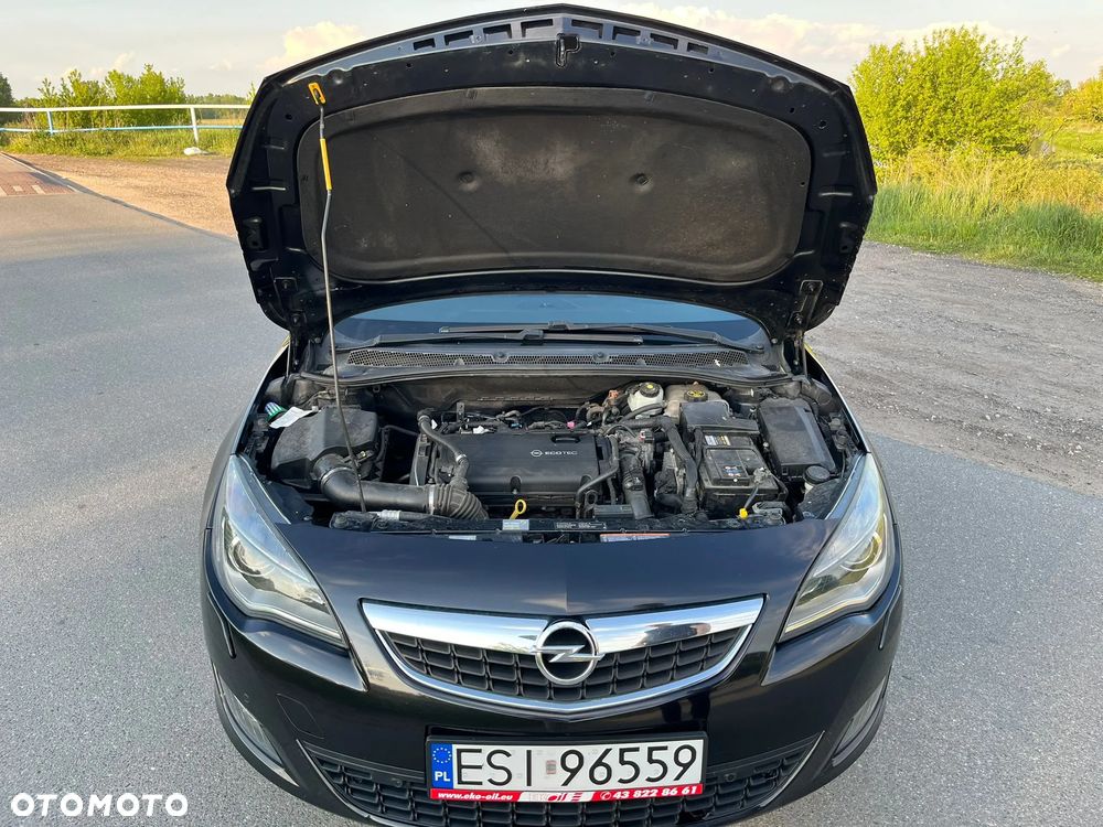 Opel Astra 1.6 Turbo Sport - 11