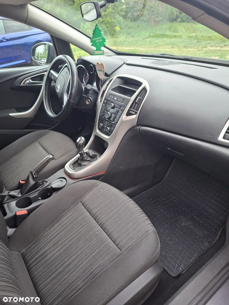 Opel Astra - 11