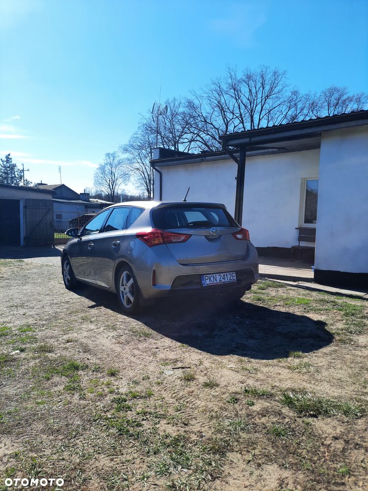 Toyota Auris 1.6 Premium Comfort - 6
