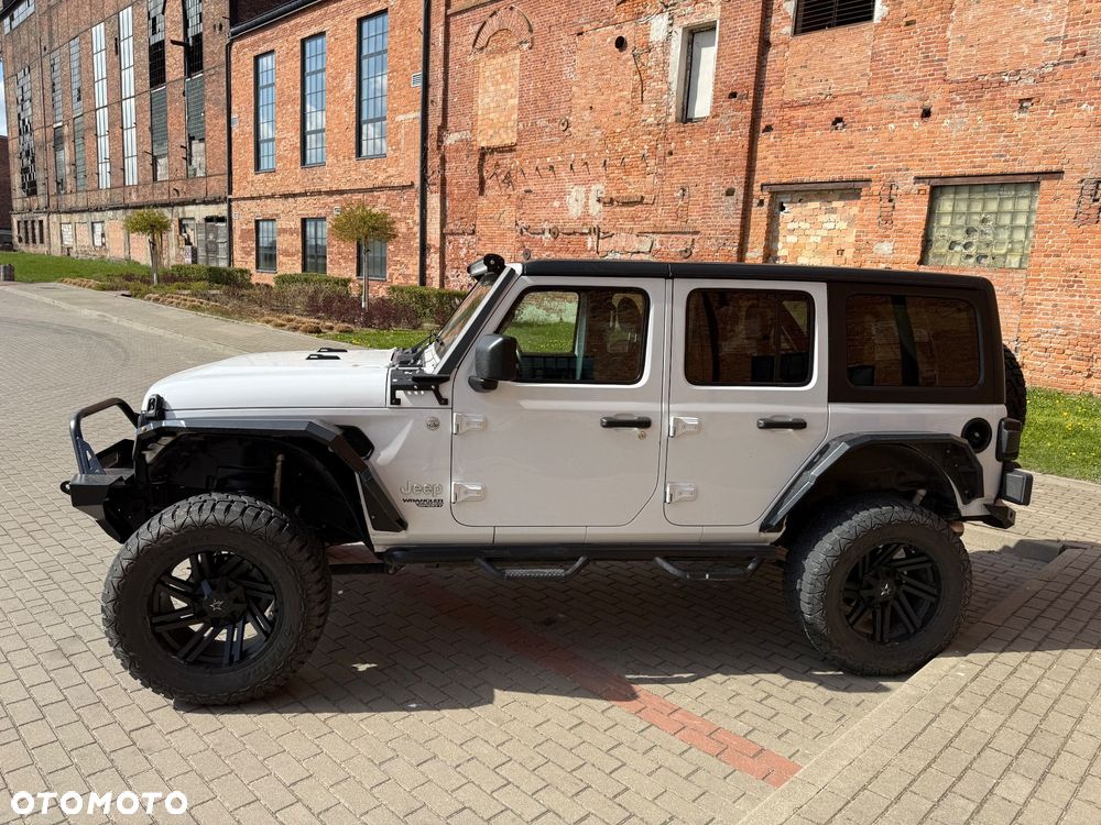 Jeep Wrangler - 14