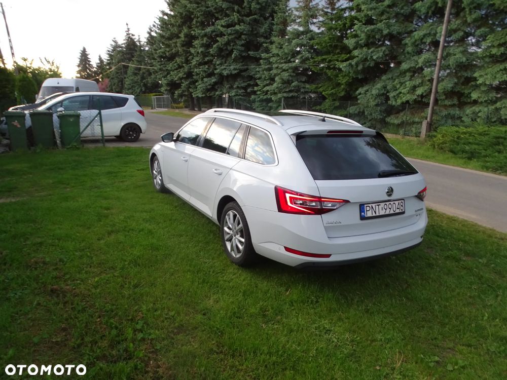 Skoda Superb 2.0 TDI SCR 4x4 L&K DSG - 4