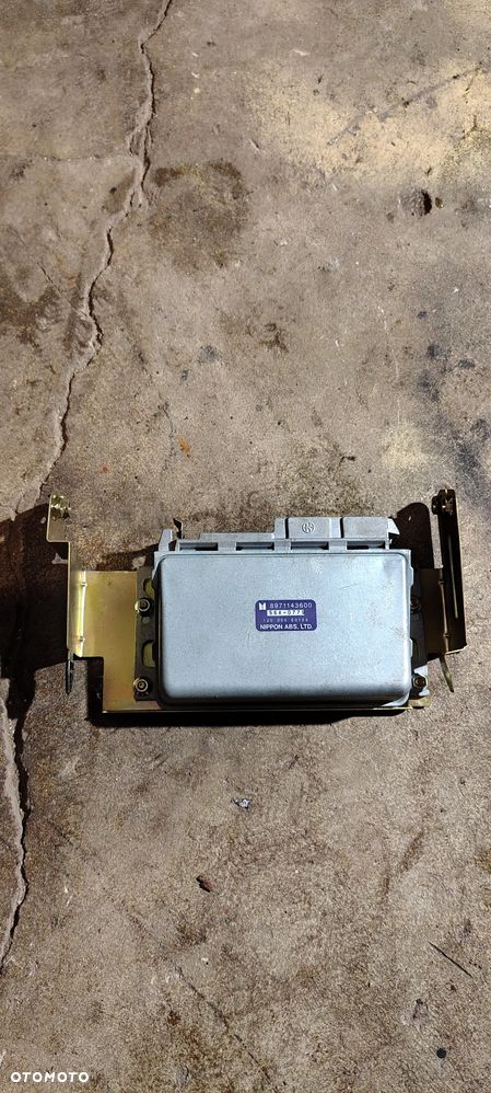 Opel Monterey 3.2 V6 części - 9