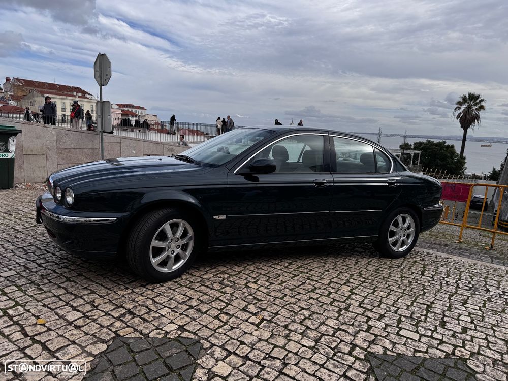 Jaguar X-Type 2.5 V6 Sport - 1