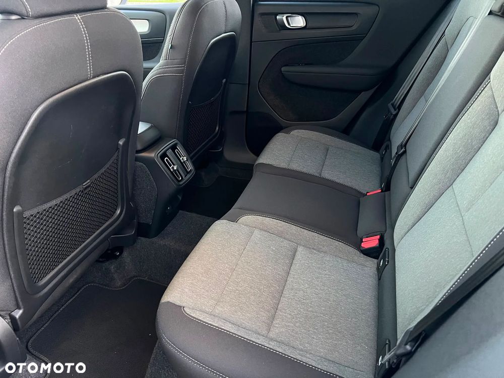 Volvo XC 40 B4 AWD Plus Dark - 20