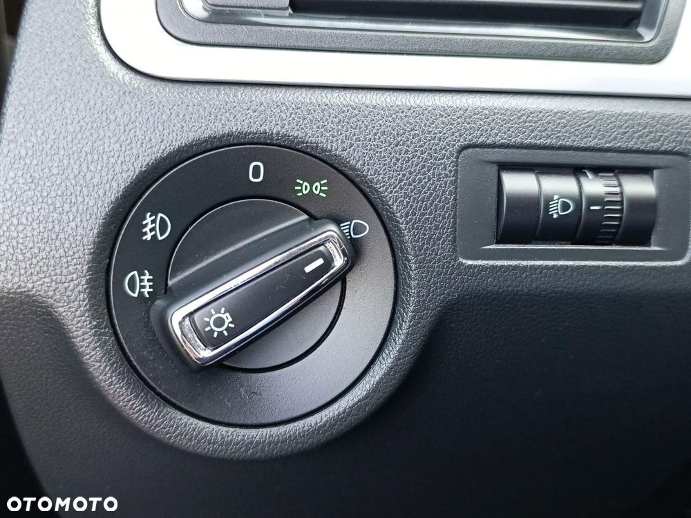 Skoda RAPID - 23