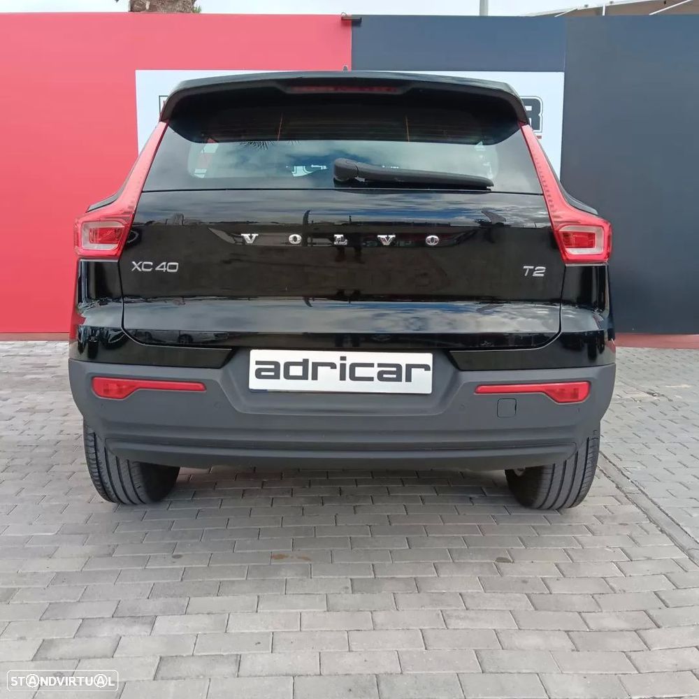 Volvo XC 40 1.5 T2 Momentum Core - 5