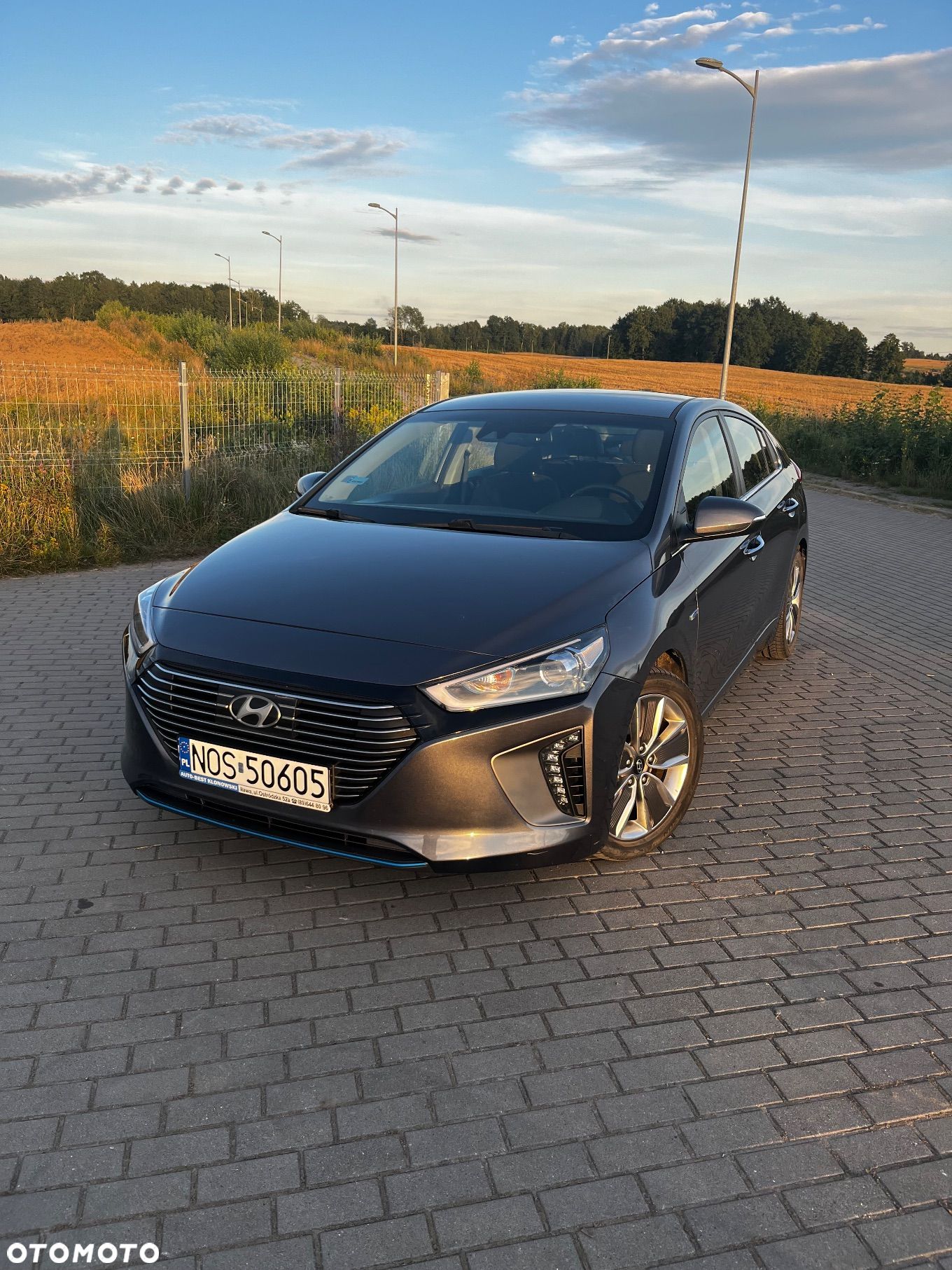 Hyundai IONIQ - 1