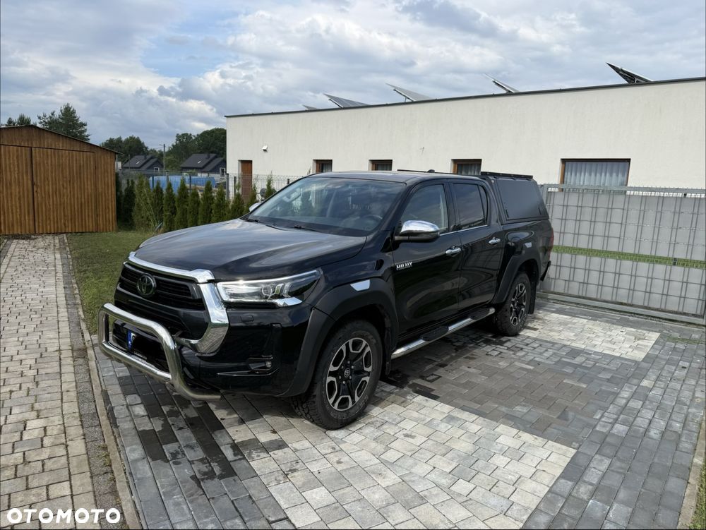 Toyota Hilux - 1