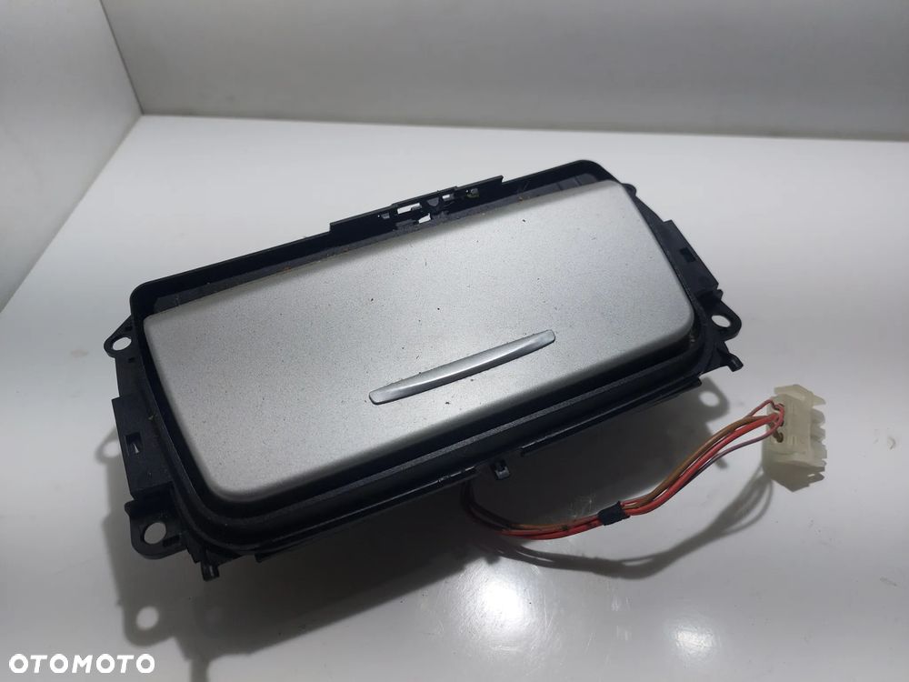 POPIELNICZKA BMW E87 E90 E91 SLASK WYSYLKA - 1