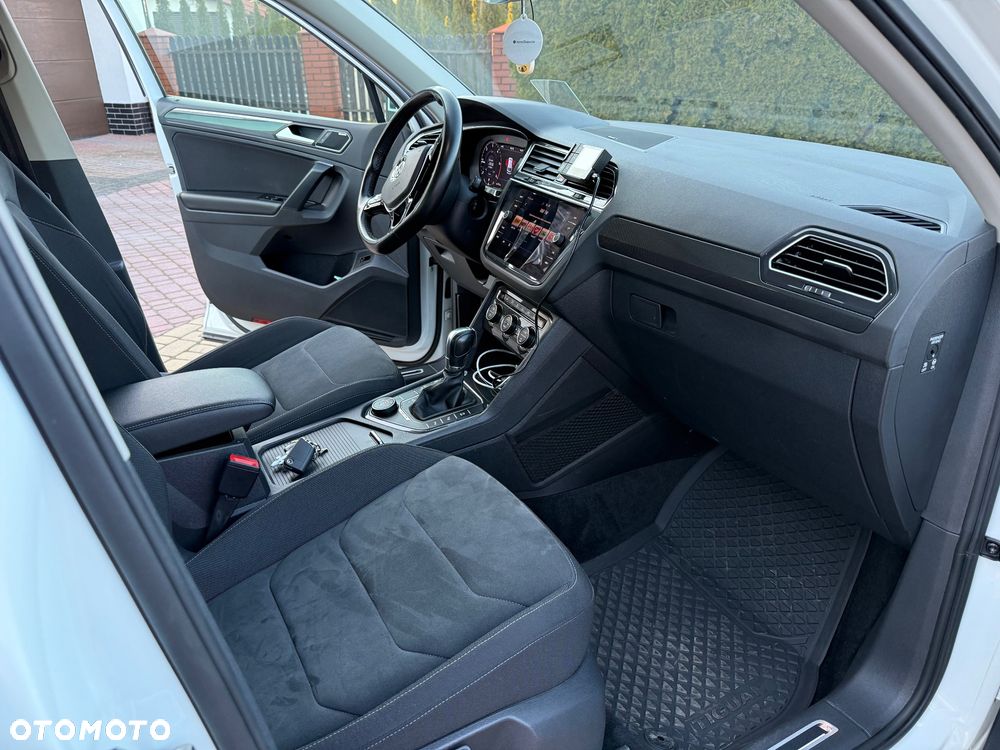 Volkswagen Tiguan 2.0 TDI SCR 4MOTION (BlueMotion Techn.) DSG Highline - 24