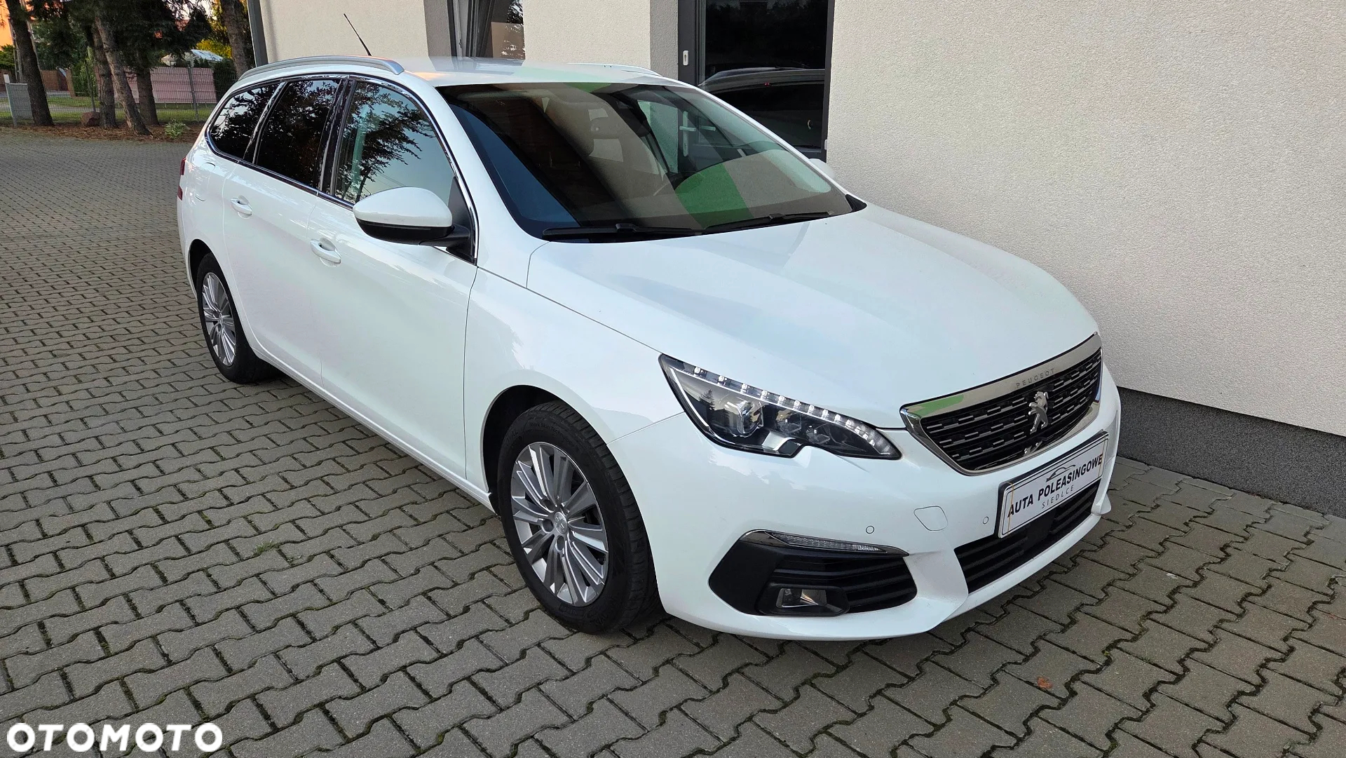 Peugeot 308 1.5 BlueHDi Allure Pack S&S EAT8 - 11