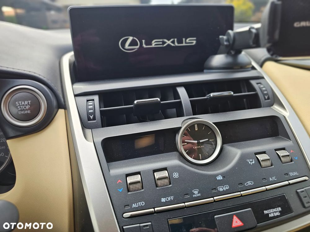 Lexus NX 300 Comfort AWD - 21