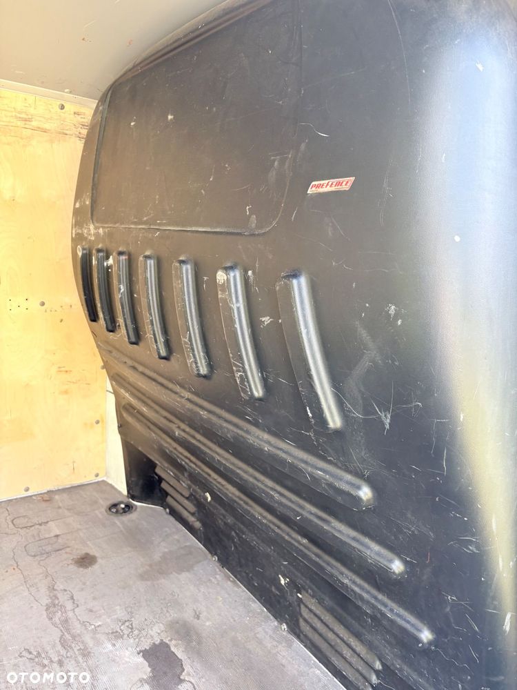 Volkswagen TRANSPORTER T6 - 18