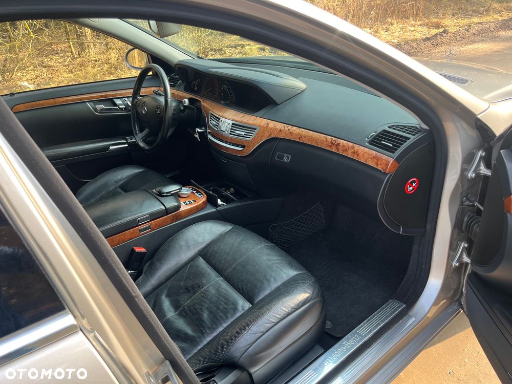 Mercedes-Benz S-Class 2005 photo 4