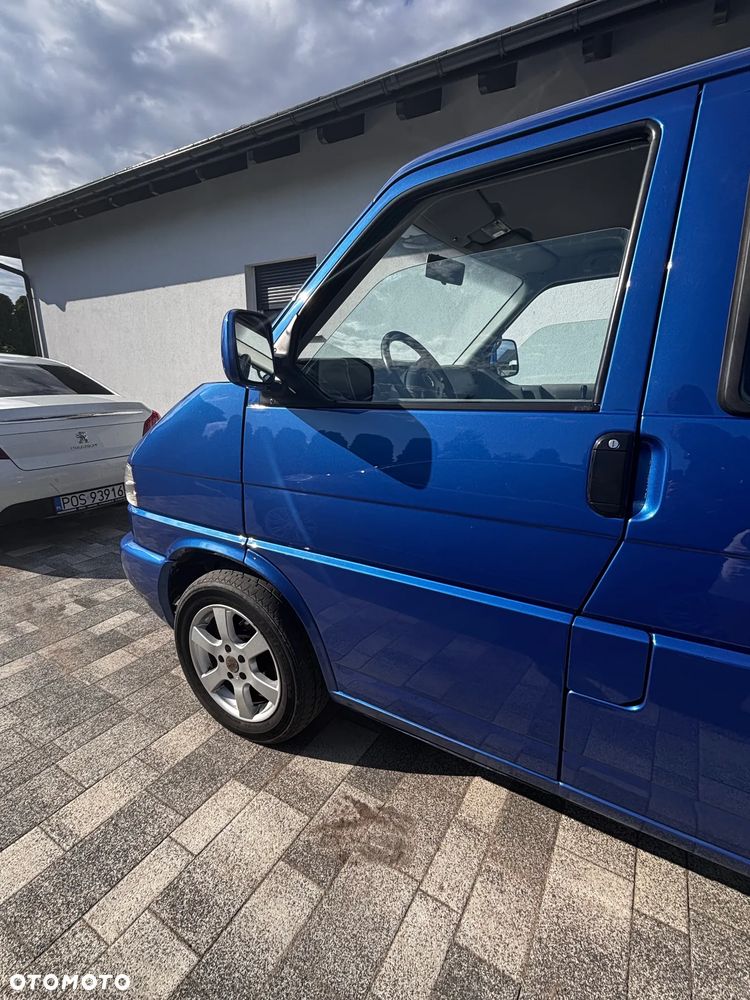 Volkswagen Multivan Standard - 10