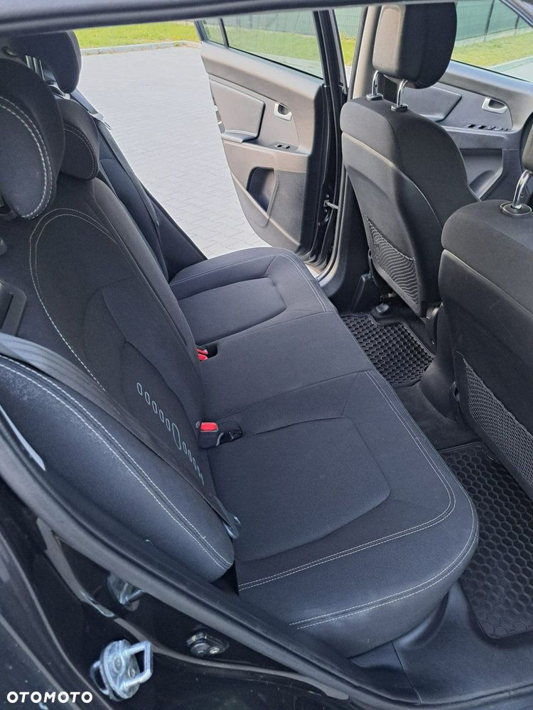 Kia Sportage 1.6 GDI Business Line L 2WD - 24