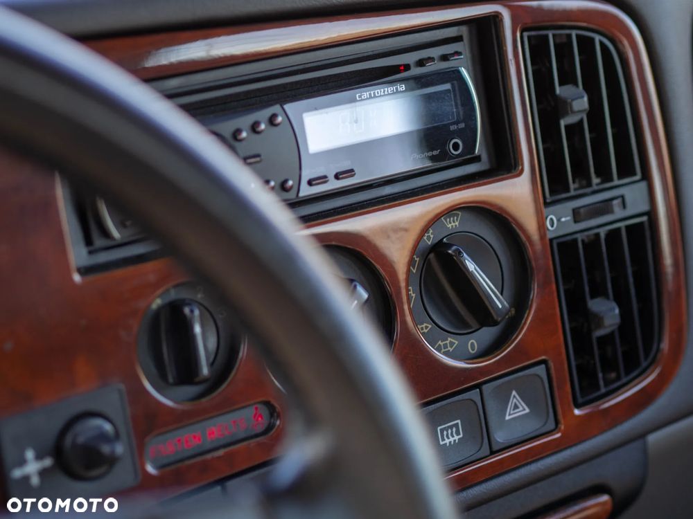 Saab 900 - 15