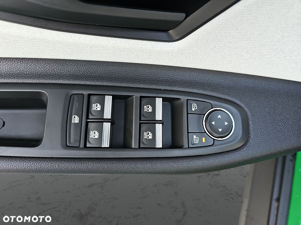 Renault 5 40kWh Urban Range Evolution - 12