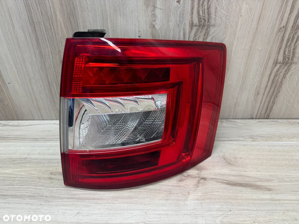 Lampa tylna prawa Skoda Octavia III 3 kombi Europa - 2