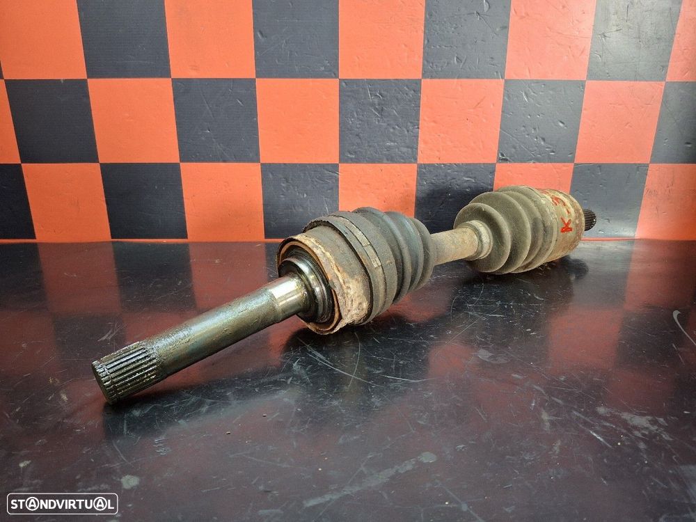 Transmissão Frente Esquerda Mitsubishi L 200 (K3_T, K2_T, K1_T, K0_T) - 1