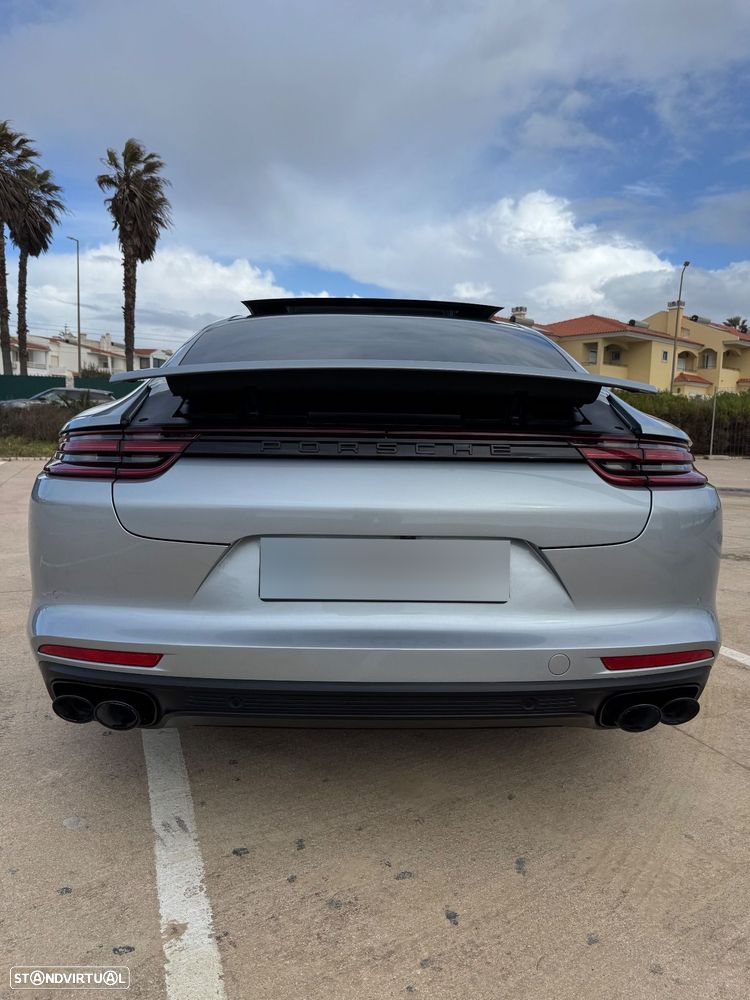 Porsche Panamera 4 E-Hybrid Platinum Edition com PDLS - 18
