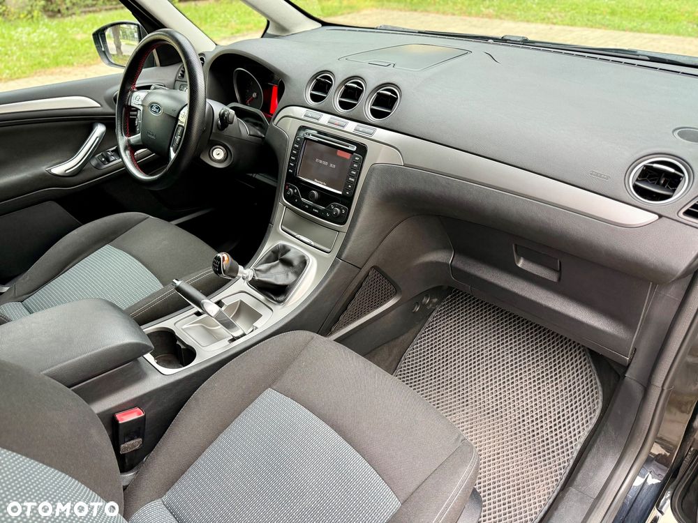 Ford Galaxy - 18