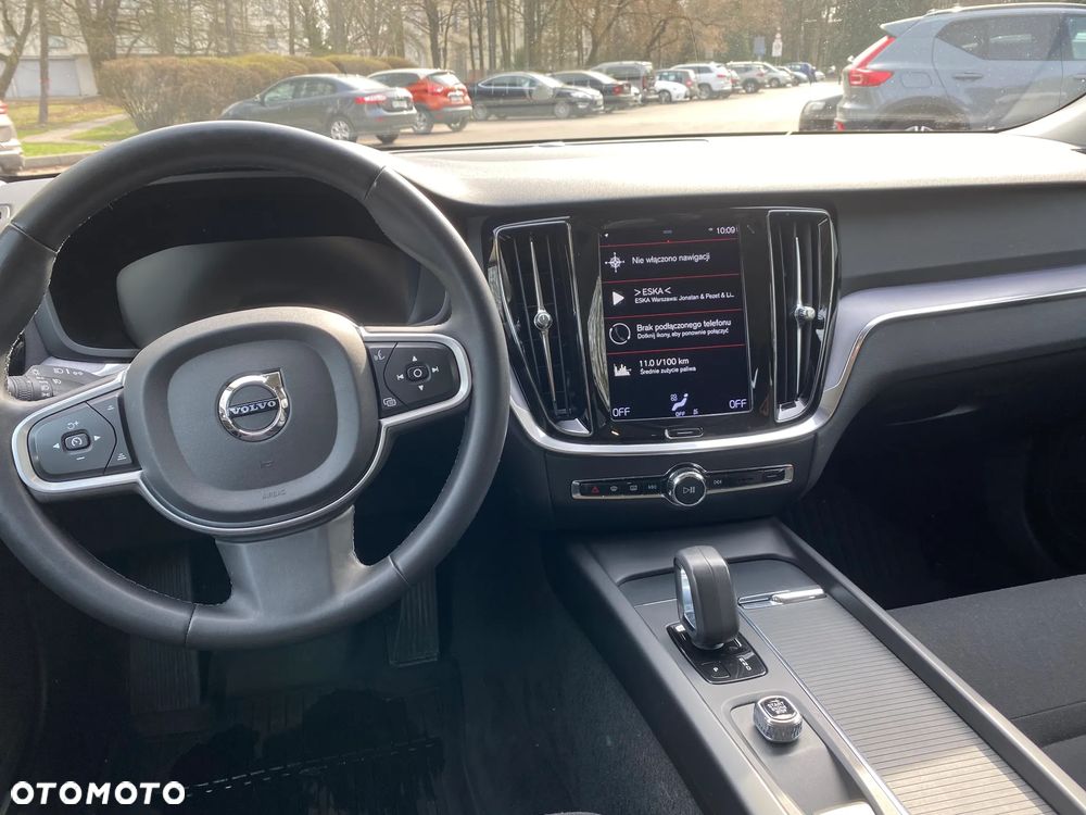 Volvo V60 B3 B Momentum Core - 25