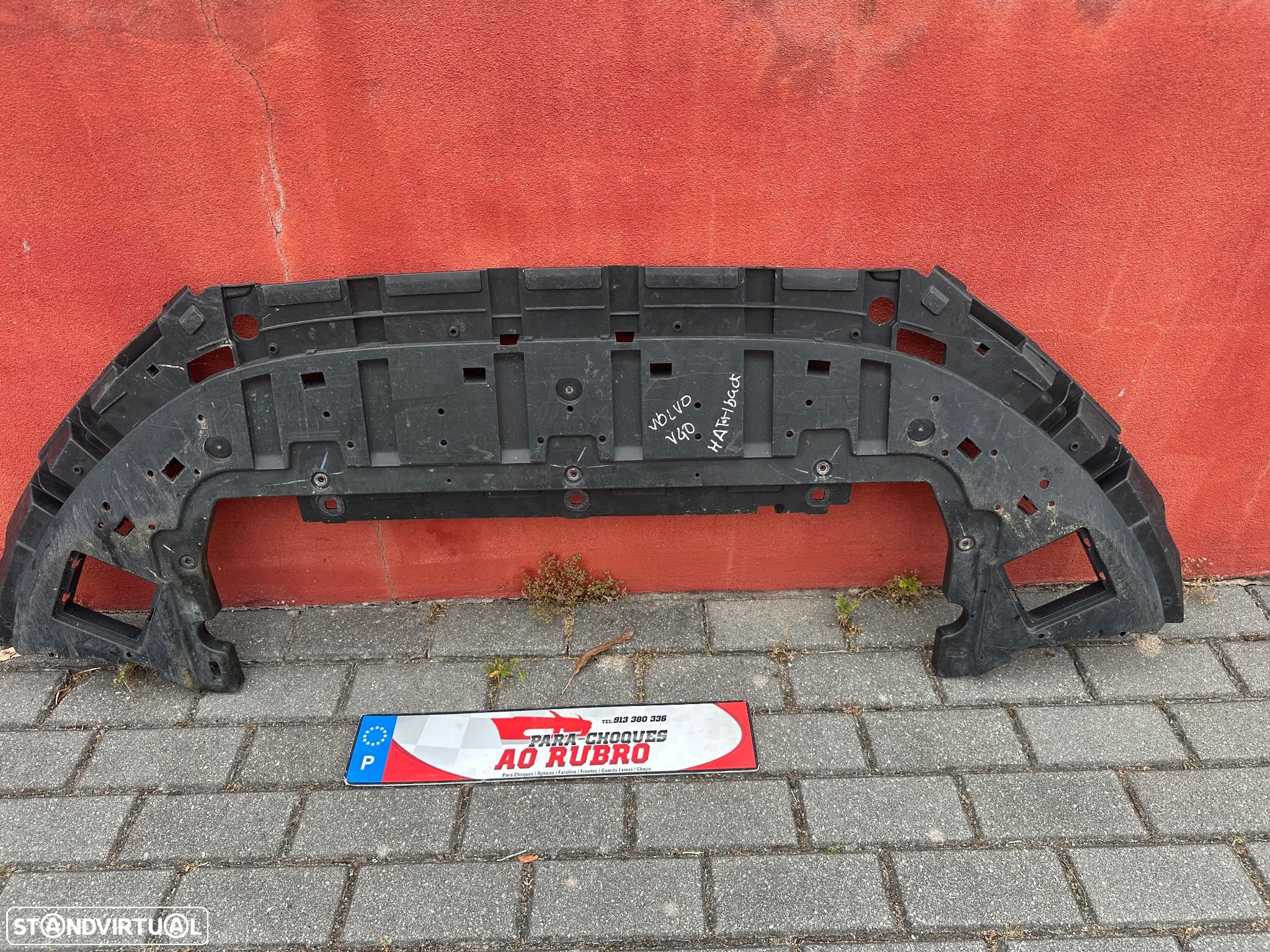 Base inferior parachoque volvo v40 - 1