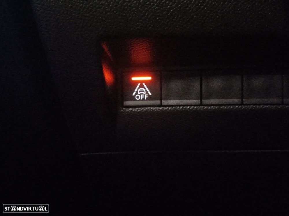 Peugeot 2008 1.2 PureTech GT Line EAT8 - 16