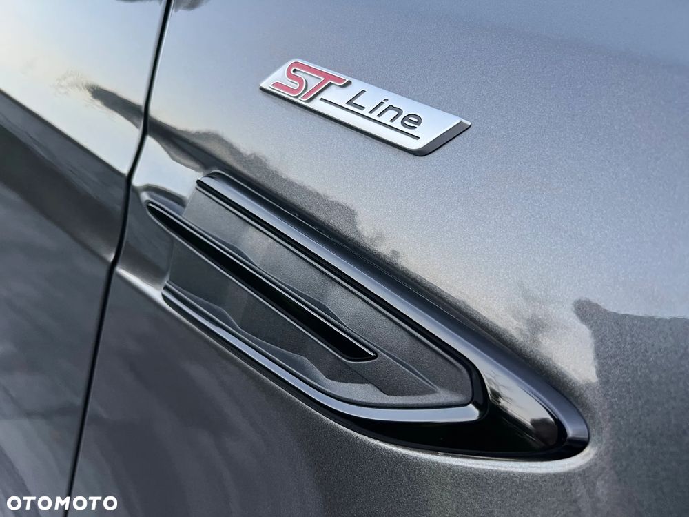 Ford Kuga 2.0 TDCi 2x4 ST-Line - 21