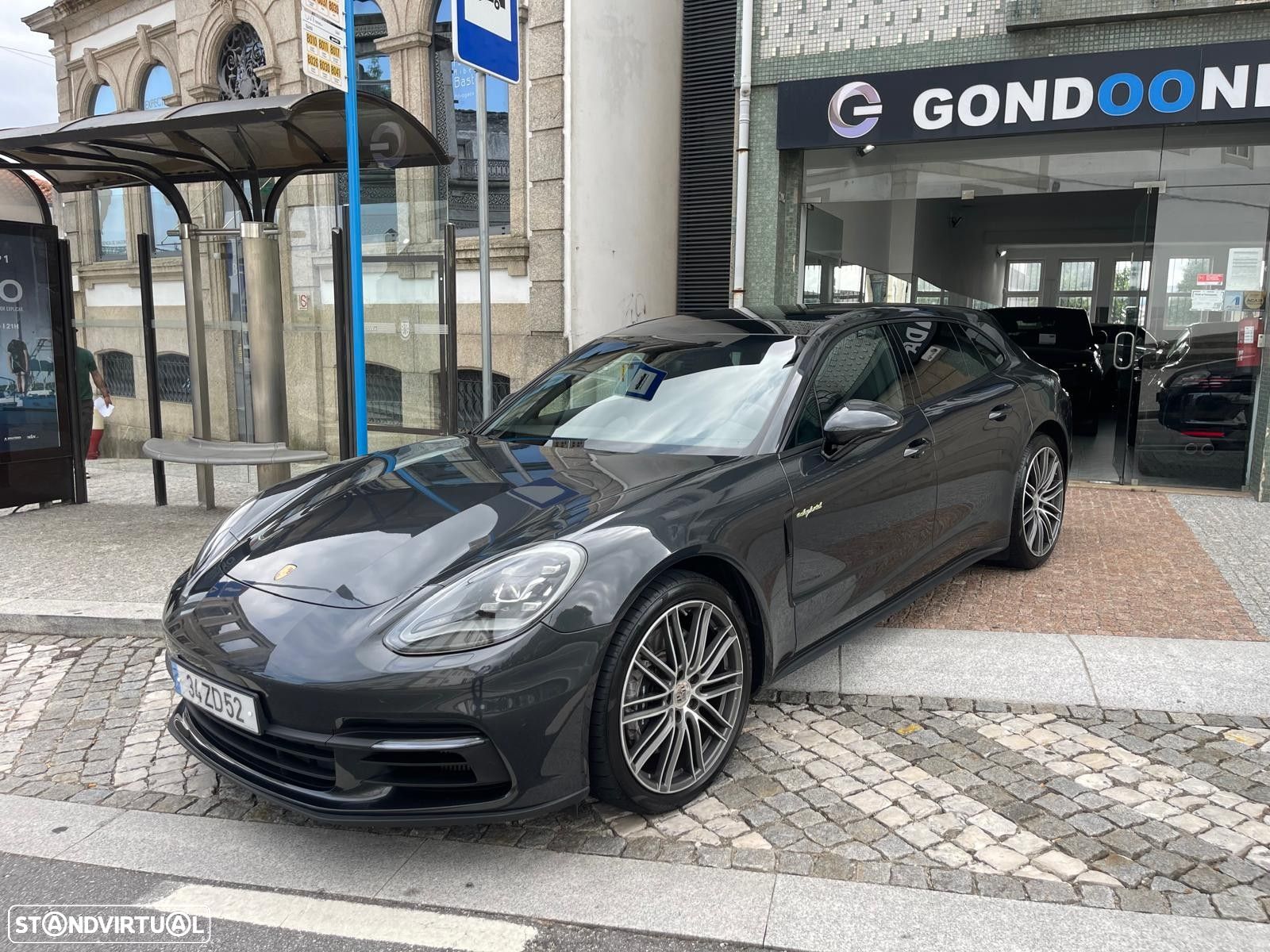 Porsche Panamera Sport Turismo 4 E-Hybrid - 1