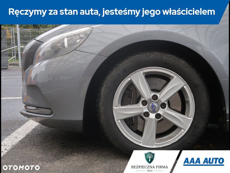 Volvo V40 - 16