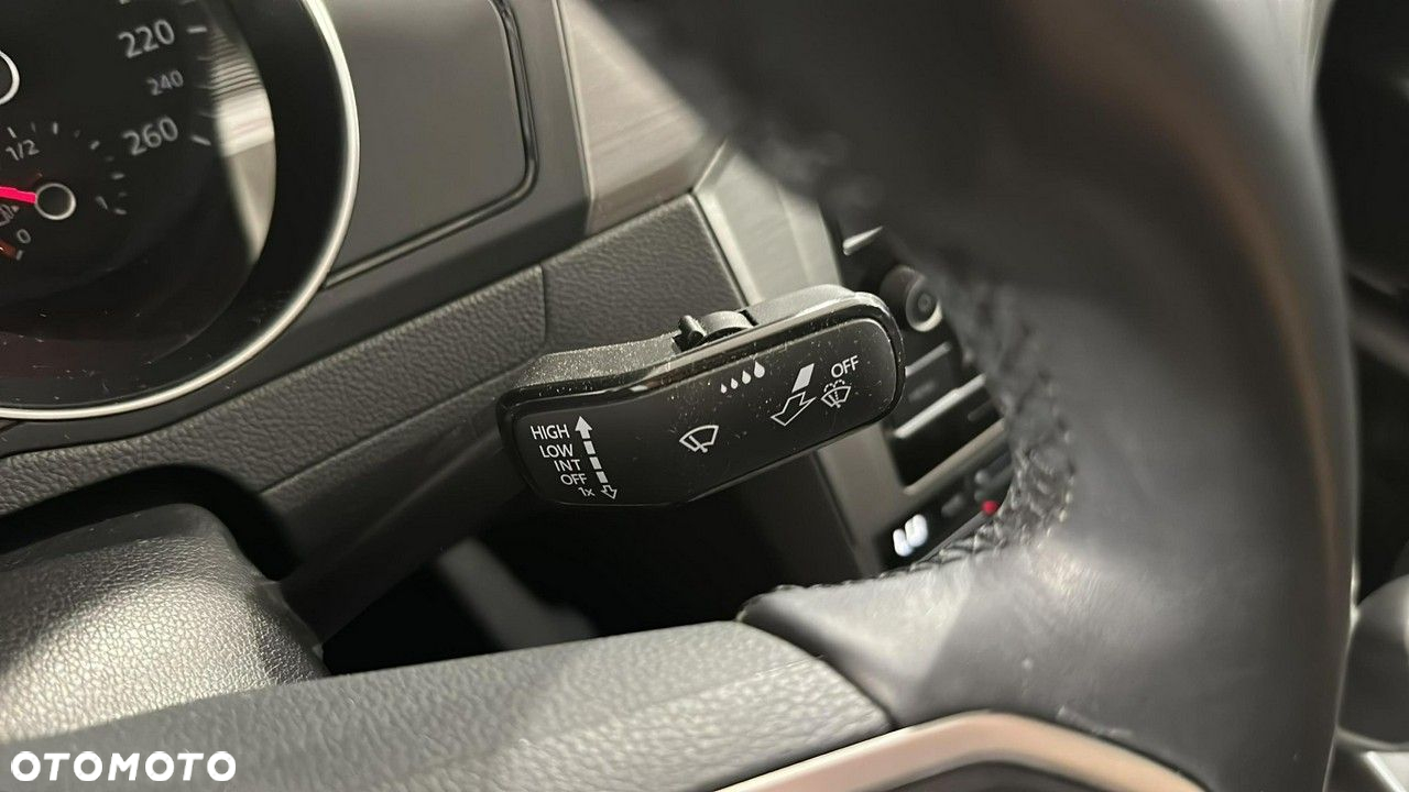 Volkswagen Passat - 22