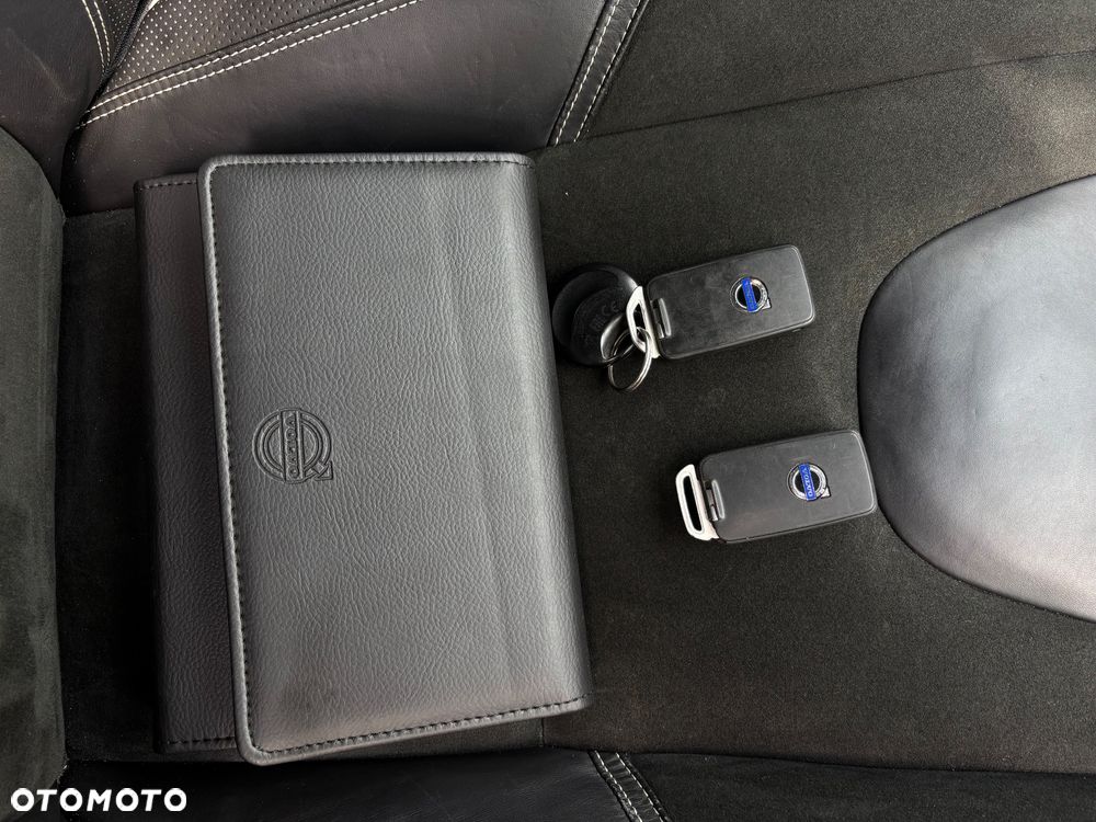 Volvo V40 D4 Drive-E R-Design Momentum - 28
