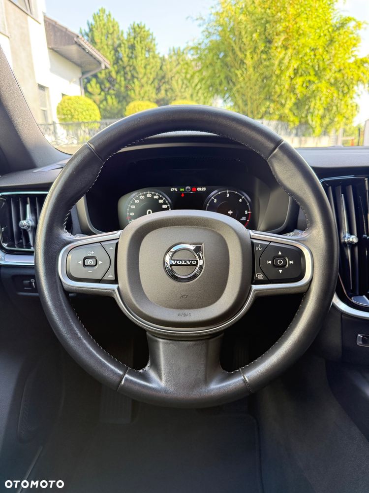 Volvo V60 D3 Momentum Core - 27