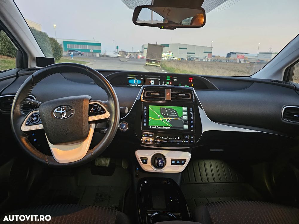 Toyota Prius Plug-in Hybrid Executive - 10