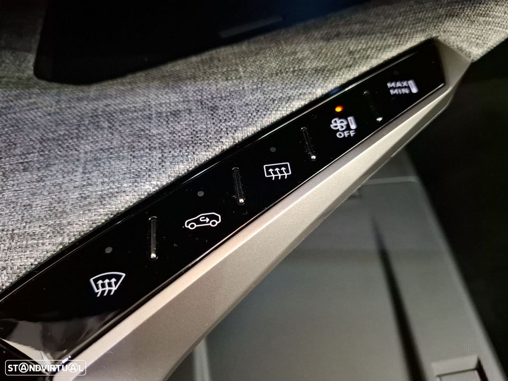 Peugeot E-3008 73 kWh GT - 18