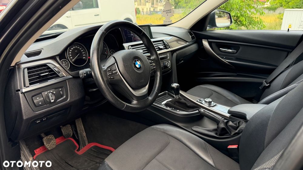 BMW Seria 3 318d Modern Line - 19