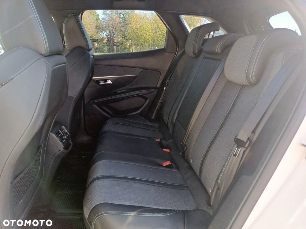 Peugeot 3008 1.2 PureTech Allure Pack S&S EAT8 - 10