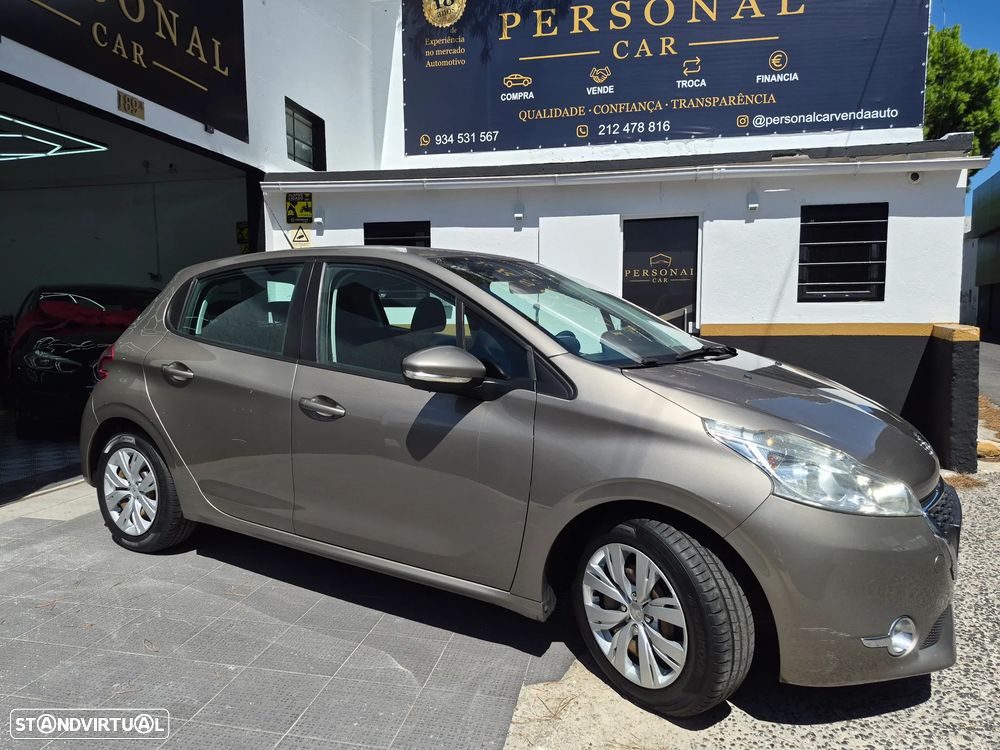 Peugeot 208 1.6 e-HDi Active 95g - 9