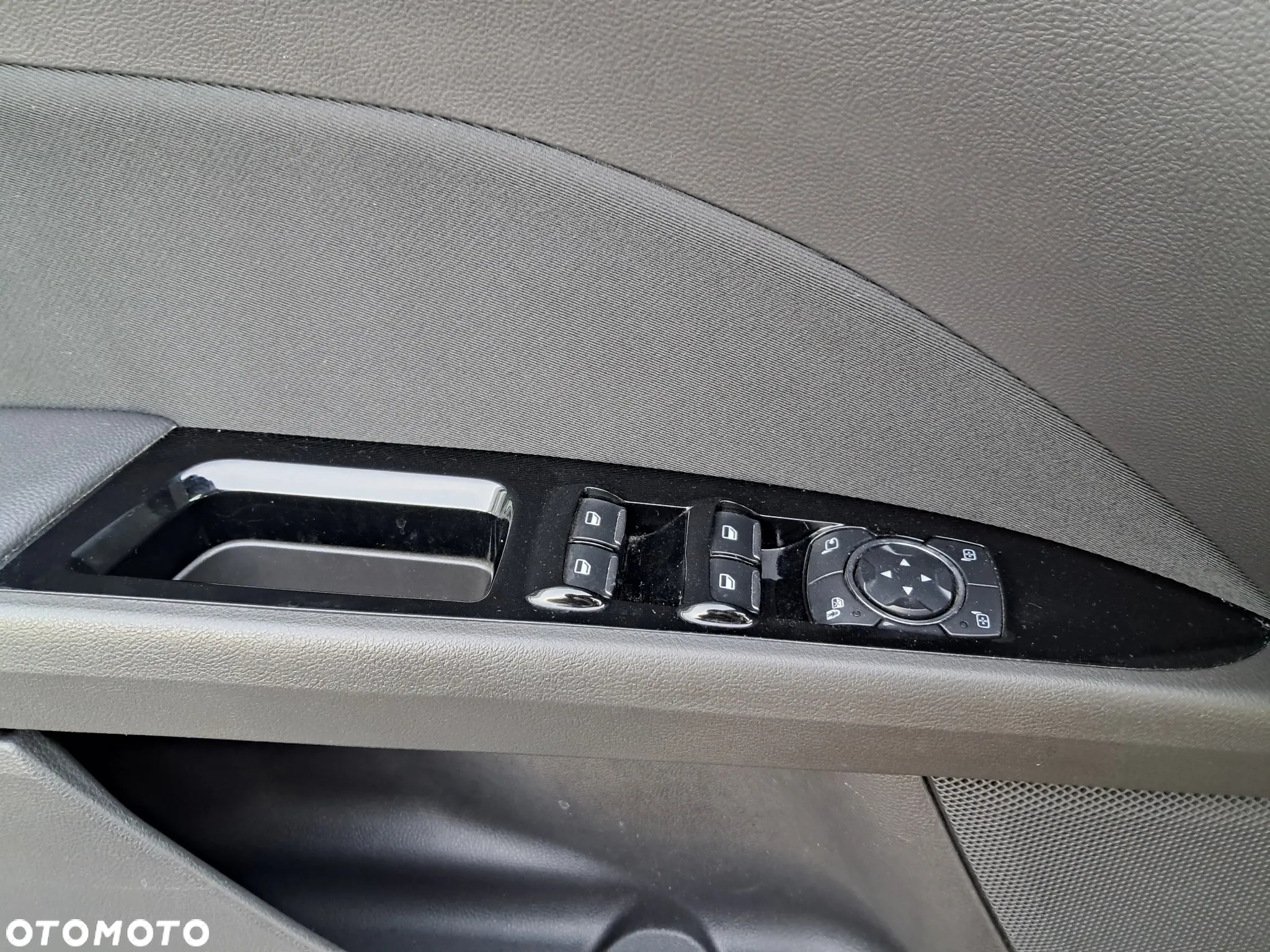 Ford Mondeo 2.0 EcoBlue Titanium - 26