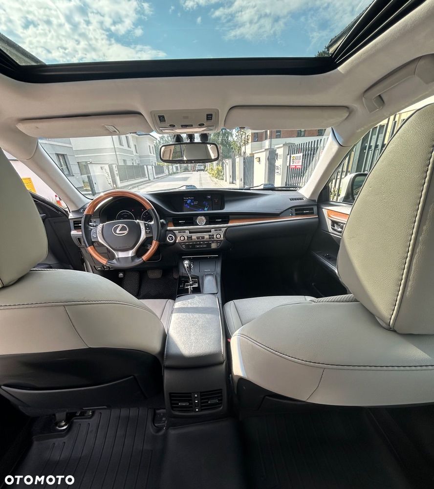 Lexus ES - 31