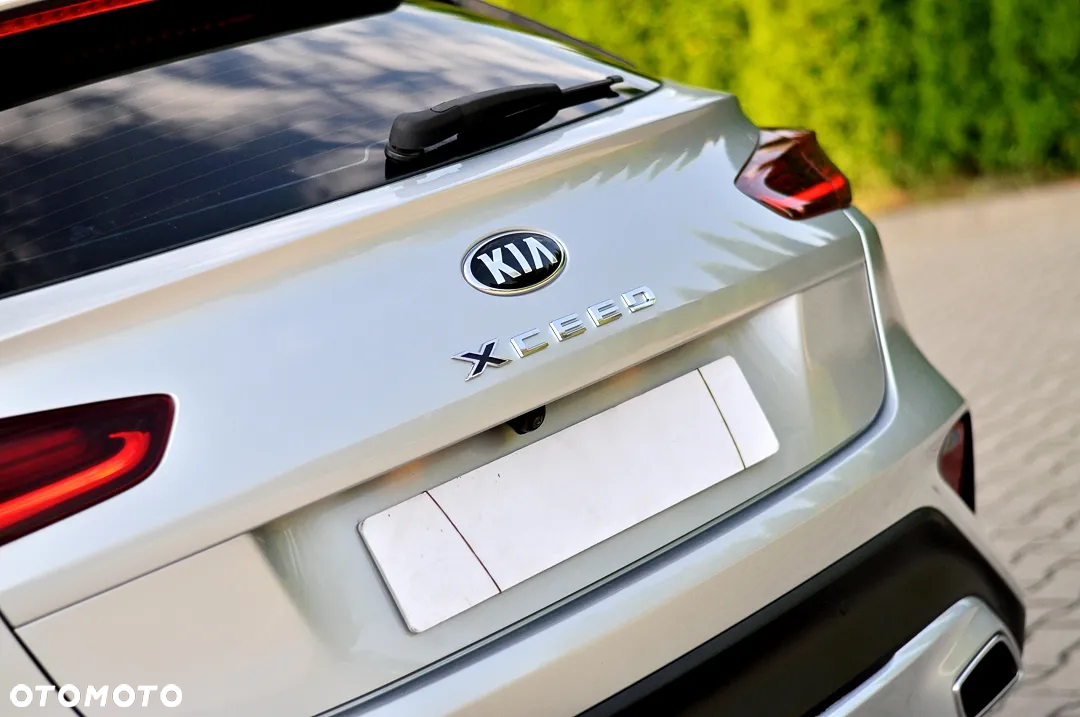 Kia XCeed 1.6 CRDi SCR L Business Line - 13