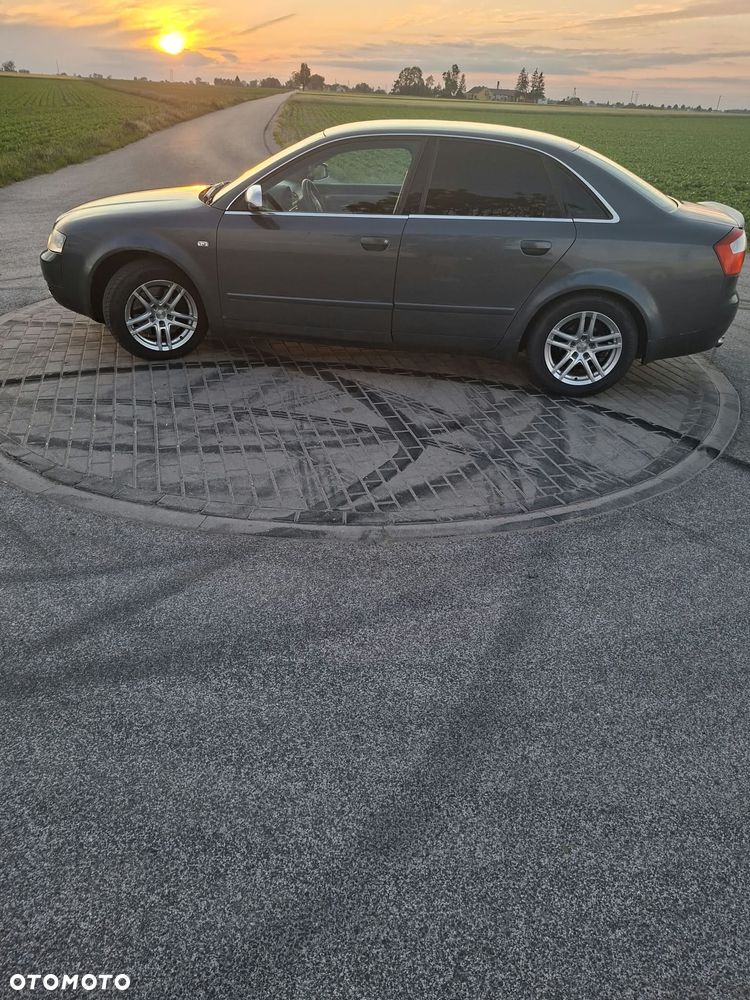 Audi A4 Avant - 11