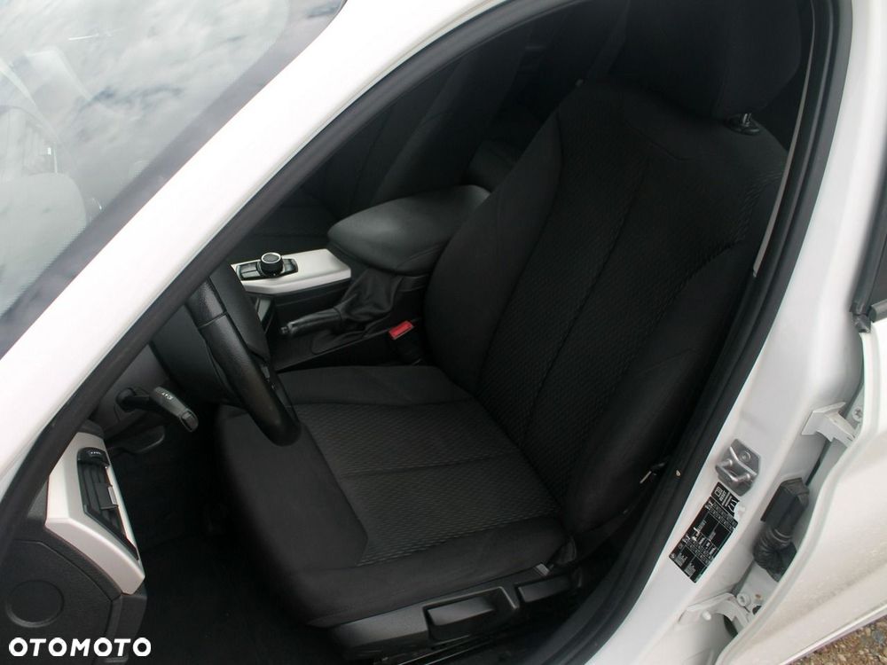 BMW Seria 1 - 23