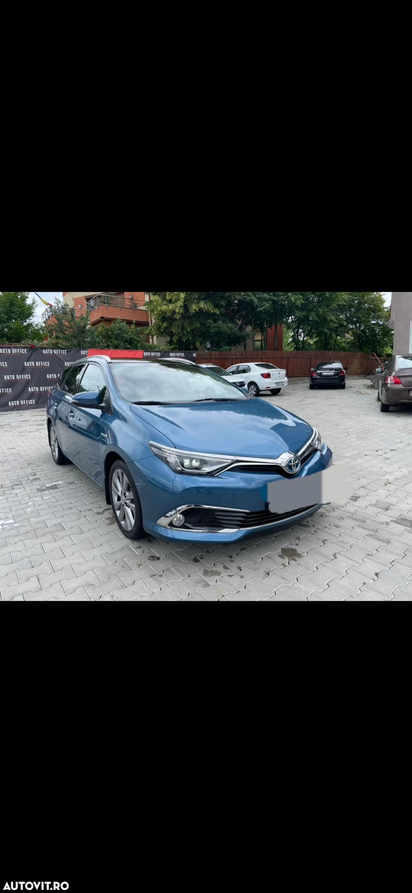 Toyota Auris - 1